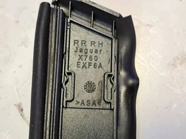 Moldagem teto direita Jaguar XE OEM X760EXF6A image 5