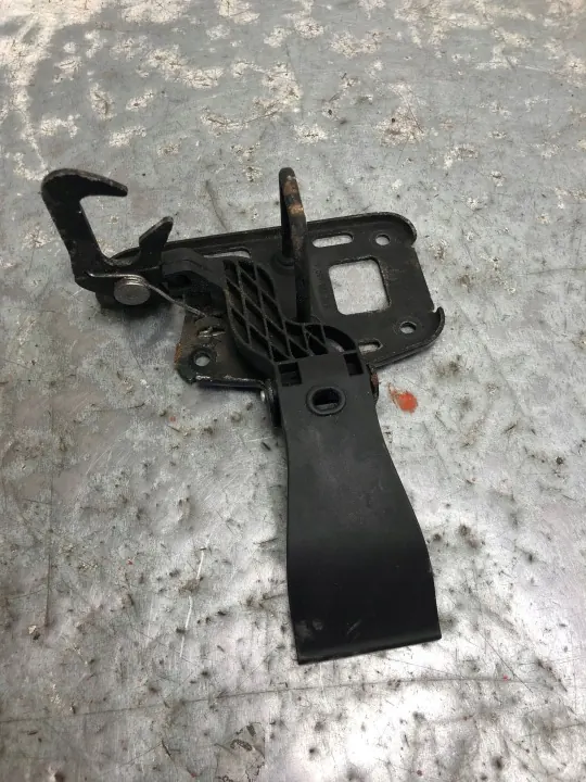 Fecho do Capô Audi Q5 OEM 8R0823480A - Usado image 2