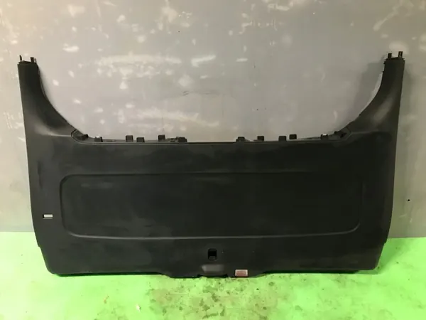 OEM A4477400051 Garniture Bas de Hayon Mercedes Vito image 2