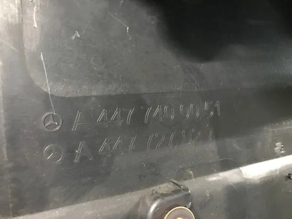 OEM A4477400051 Garniture Bas de Hayon Mercedes Vito image 4