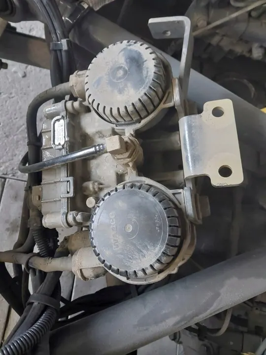 EBS Axle Modulator Valve DAF XF 106 Euro 6 image 2