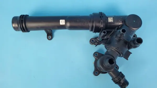 BMW X6 G06 Termostathus OEM 8596429 8596115 image 5