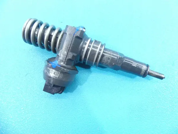 Pompe à carburant OEM 0414720035 045130073T 1.4 TDI image 2