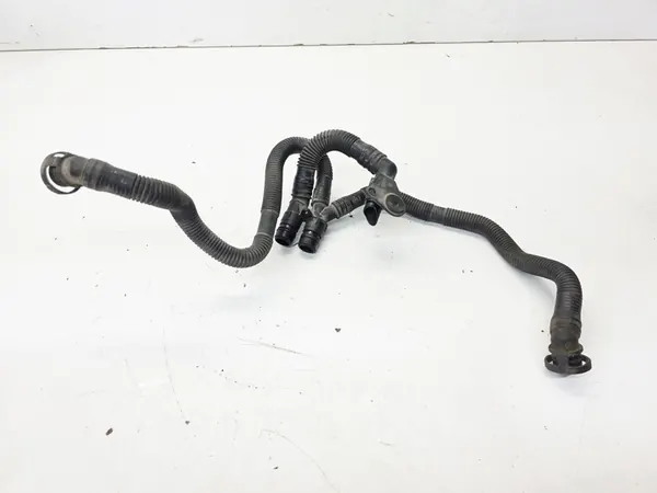 Audi A4 B7 A6 C6 3.2 FSI Entlüftungsschlauch 06E103217K image 3