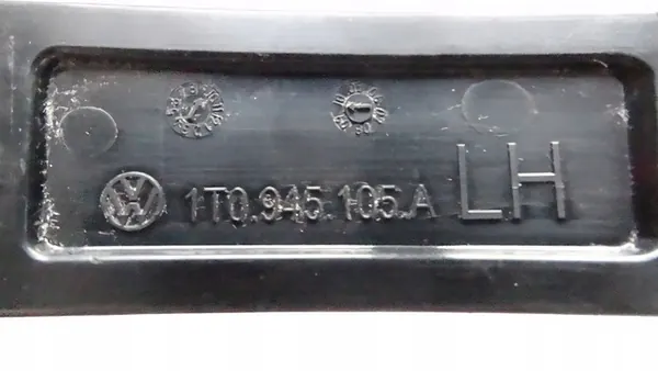 VW TOURAN I LIFT takapuskuriheijastin vasen oikea 1T0945106A 1T0945105A image 4