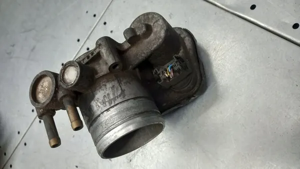 Drosselklappe Mercedes Benz A W168 1.6B A1661410225 image 5