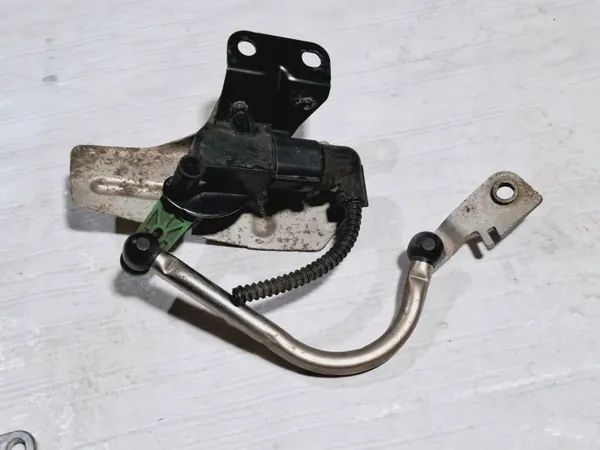 Sensor de Nível Farol Xenon OEM 5Q0907503 - Usado image 2