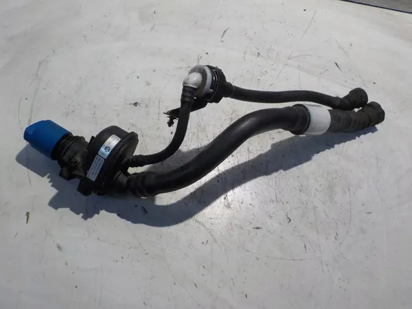 AdBlue-Einlassrohr VW Golf VII 1.6 TDI OEM L30619LA image 2