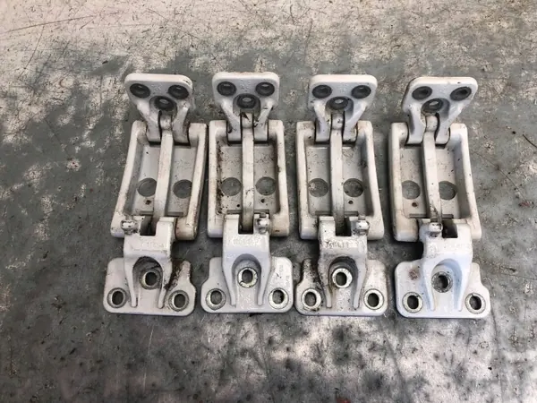 Charnière Porte Arrière 270° OEM 7C0827151ABILI VW image 2