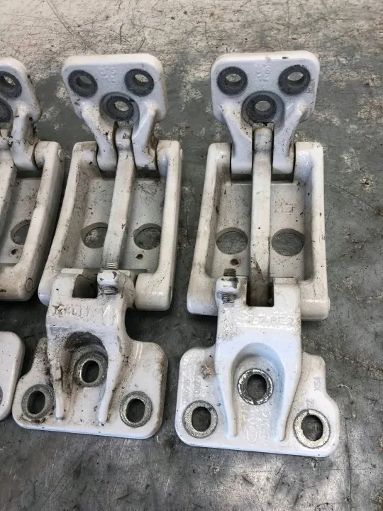 Charnière Porte Arrière 270° OEM 7C0827151ABILI VW image 3
