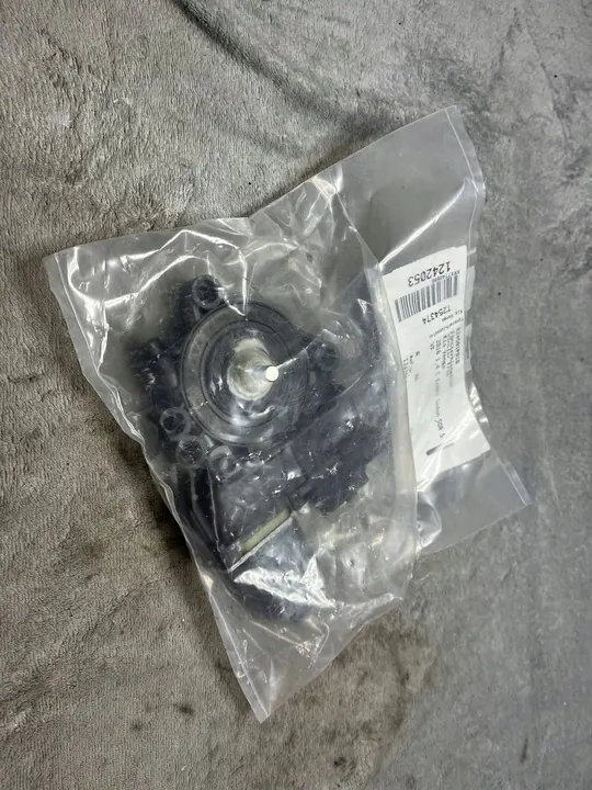 Fönsterhissmotor vänster bak Kia Venga OE 82450-1P010 image 3