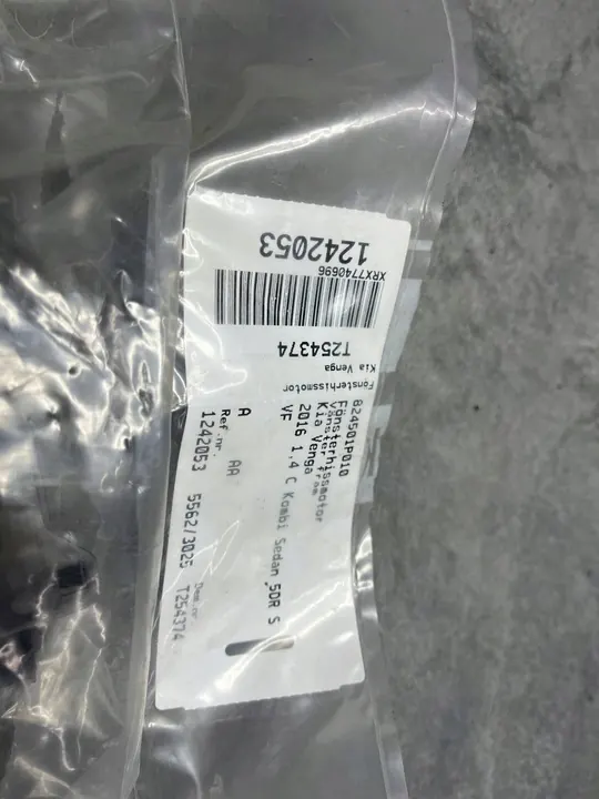 Fönsterhissmotor vänster bak Kia Venga OE 82450-1P010 image 4