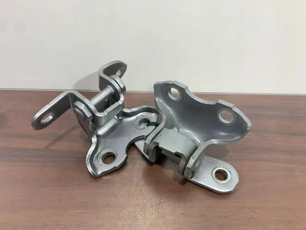 Toyota RAV4 framdörrgångjärn OEM FBZ26798 image 2