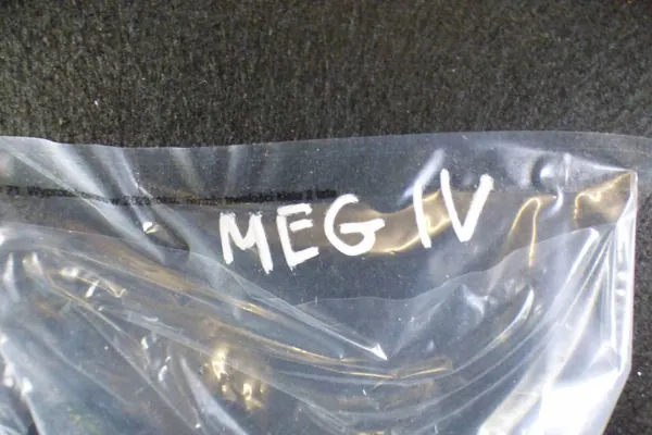 Isolation capot Renault Megane IV OEM 8888MEGIV image 3