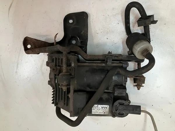 Airmatic fjädringskompressor Mercedes S-klass W221 A2213201604 image 2