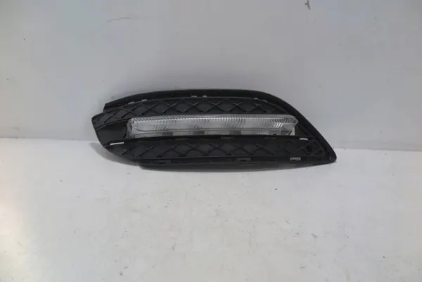 Mercedes-Benz A2049069100 Vänster Fram Grill med DRL image 2