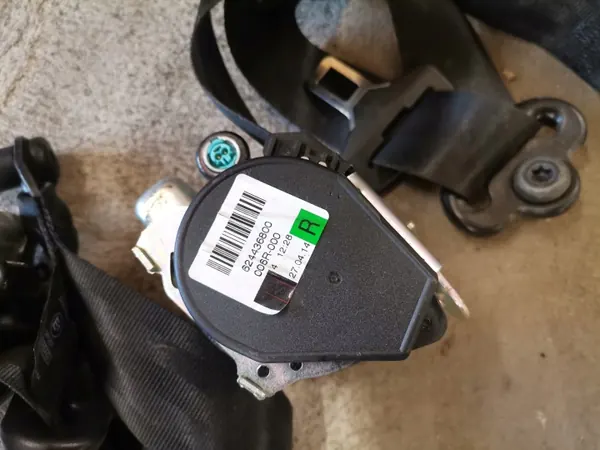 OEM 624436700 Etupenkin turvavyö Ford Kuga II 2017 image 3