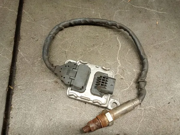 Sensor NOx OEM A009052519 para Mercedes GLC X253 image 2