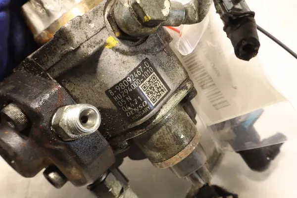 Hoge druk brandstofpomp Opel Zafira 1.7 CDTI Diesel 2011 image 7