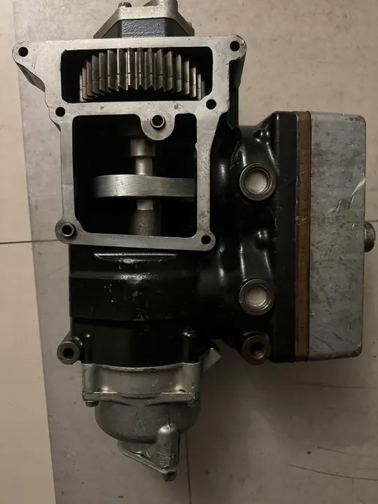 Compresseur MAN TGX D38 image 1