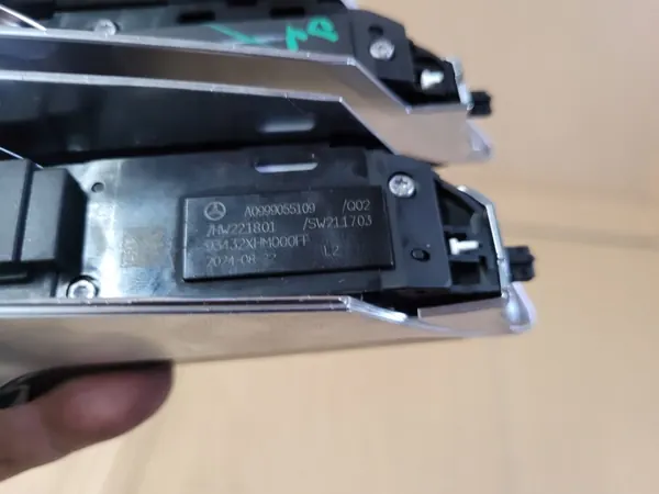 Mercedes E350 rattmultifunktionsknappar OEM A0999055109 image 3