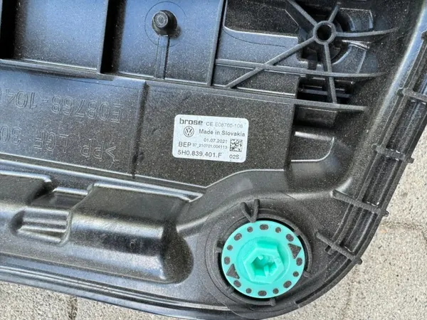 VW Golf 8 Fensterheber OEM 5H0839401F/5H0839402F image 3