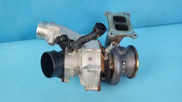 Käytetty SEAT OE turbo OEM 06Q145703H image 2