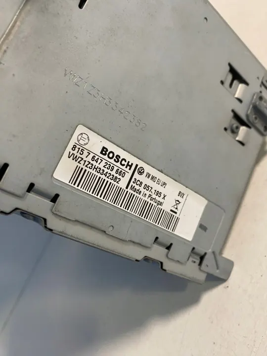 Radio GPS VW OEM 3C8057195X - Usado image 4