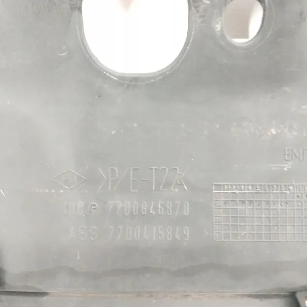 RENAULT CLIO II Front Grille 7700846870 image 8