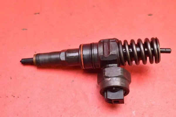 Ruiskutuspumppu OEM 038130073J VW Golf 4 1.9 TDI:lle image 3
