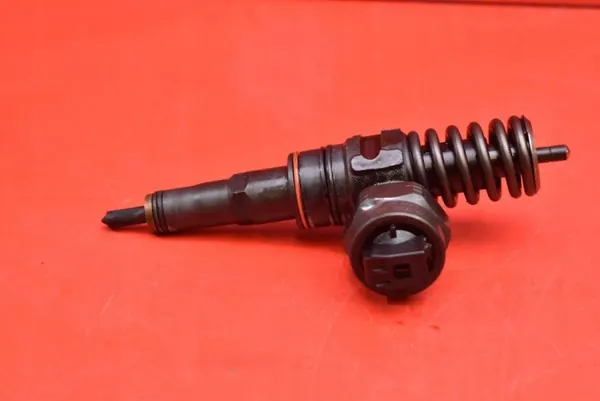Ruiskutuspumppu OEM 038130073J VW Golf 4 1.9 TDI:lle image 4