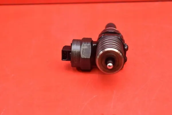 Ruiskutuspumppu OEM 038130073J VW Golf 4 1.9 TDI:lle image 5