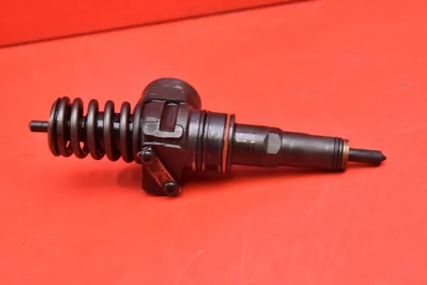 Ruiskutuspumppu OEM 038130073J VW Golf 4 1.9 TDI:lle image 6