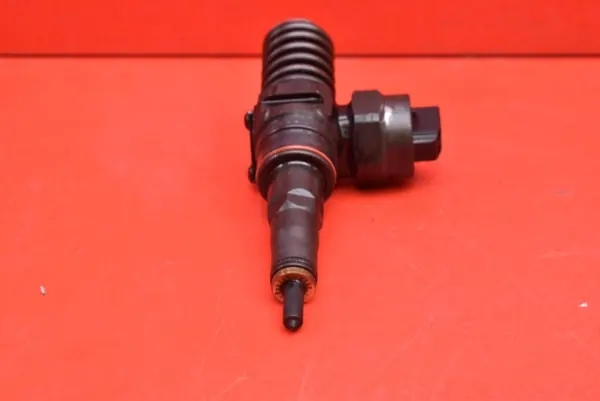 Ruiskutuspumppu OEM 038130073J VW Golf 4 1.9 TDI:lle image 7