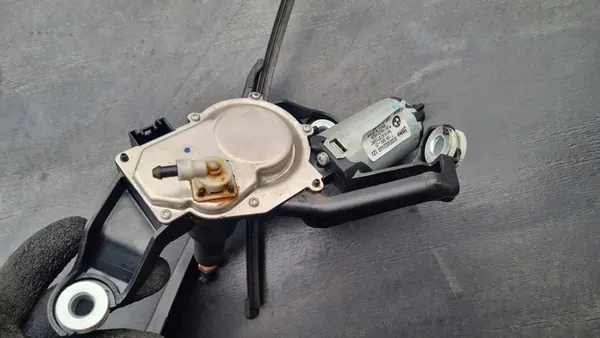 Takapyyhkijän mekanismi BMW 1 E87 Lift image 5