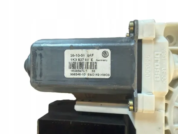 VW Golf V Raambediening OEM 1K0959793C Links Voor image 3