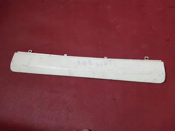 Tapa de escalón parachoques DAF XF 106 OEM 1825434 image 2