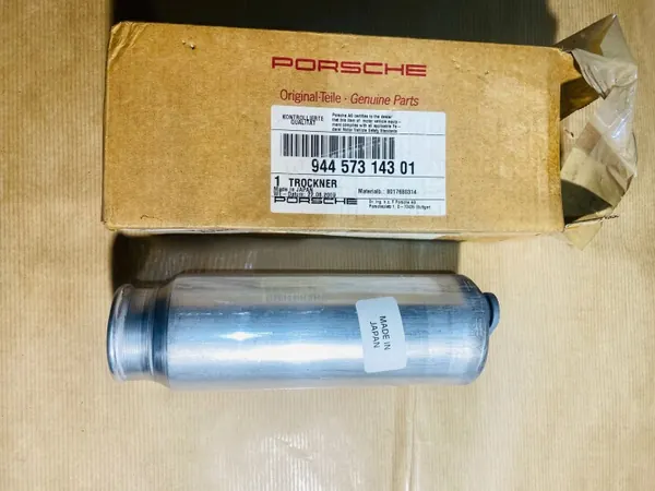 Secador AC Porsche OEM 94457314301 - Usado image 2