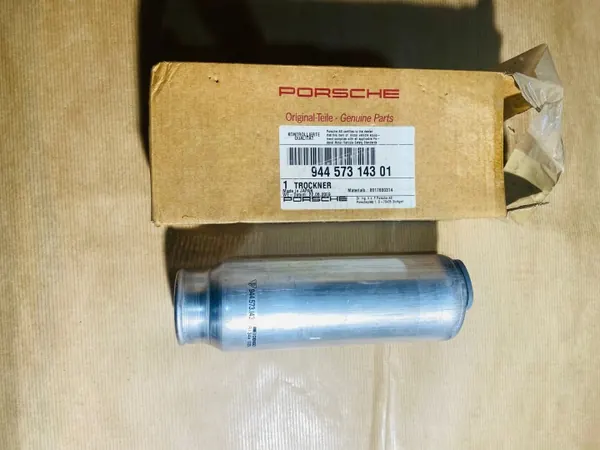 Secador AC Porsche OEM 94457314301 - Usado image 3