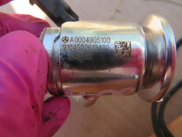 Begagnad AdBlue-injektor OEM A0004905100 Mercedes-Benz image 7