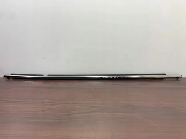 Toyota OEM FBZ28172 Heckfensterleiste - Gebraucht image 2