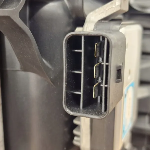 Conjunto de ventilador de refrigeración Hyundai Kona Ioniq Kia e-Niro EV image 7