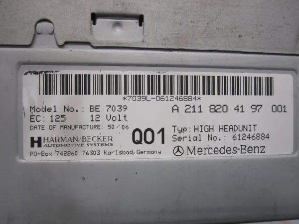 Radio Mercedes E W211 OEM A2118204197 - Usado image 10