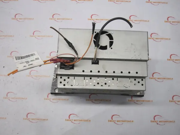 Radio Mercedes E W211 OEM A2118204197 - Usado image 3