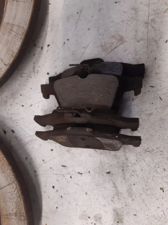 Ford OE Tarcze klocki FORD Hinterachse Bremsensatz image 3