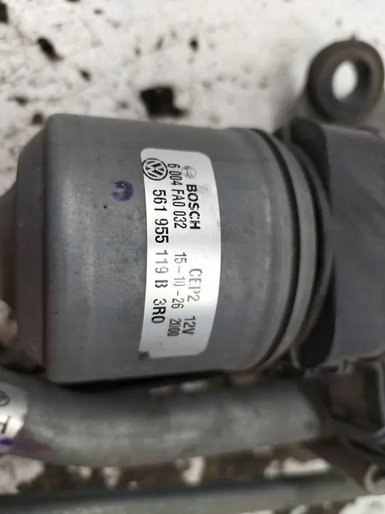 Etupyyhkijän mekanismi VW Passat VIII B8 OEM 561955023C image 3