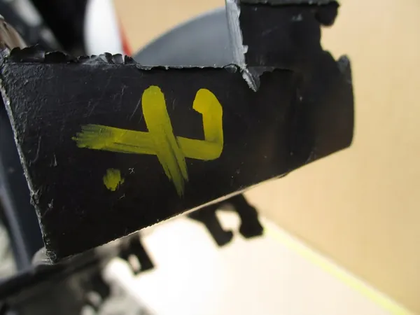 Etupuskuri Imu Renault Kangoo II III 08-13 OEM image 6