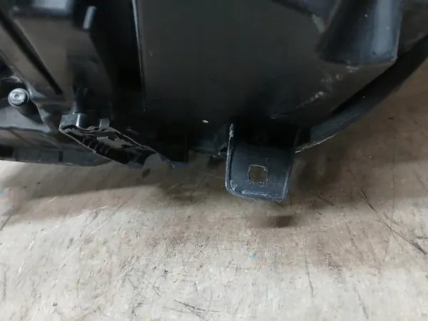 Rechter Voorlamp Mercedes Sprinter W906 Xenon A9068203261 image 4