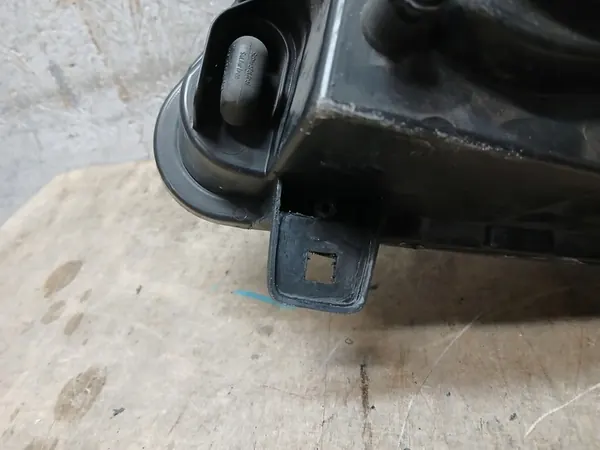 Rechter Voorlamp Mercedes Sprinter W906 Xenon A9068203261 image 5