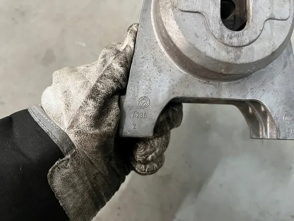 Moottorin tuki FIAT BRAVO II 1.4 T-JET 51894350 image 4